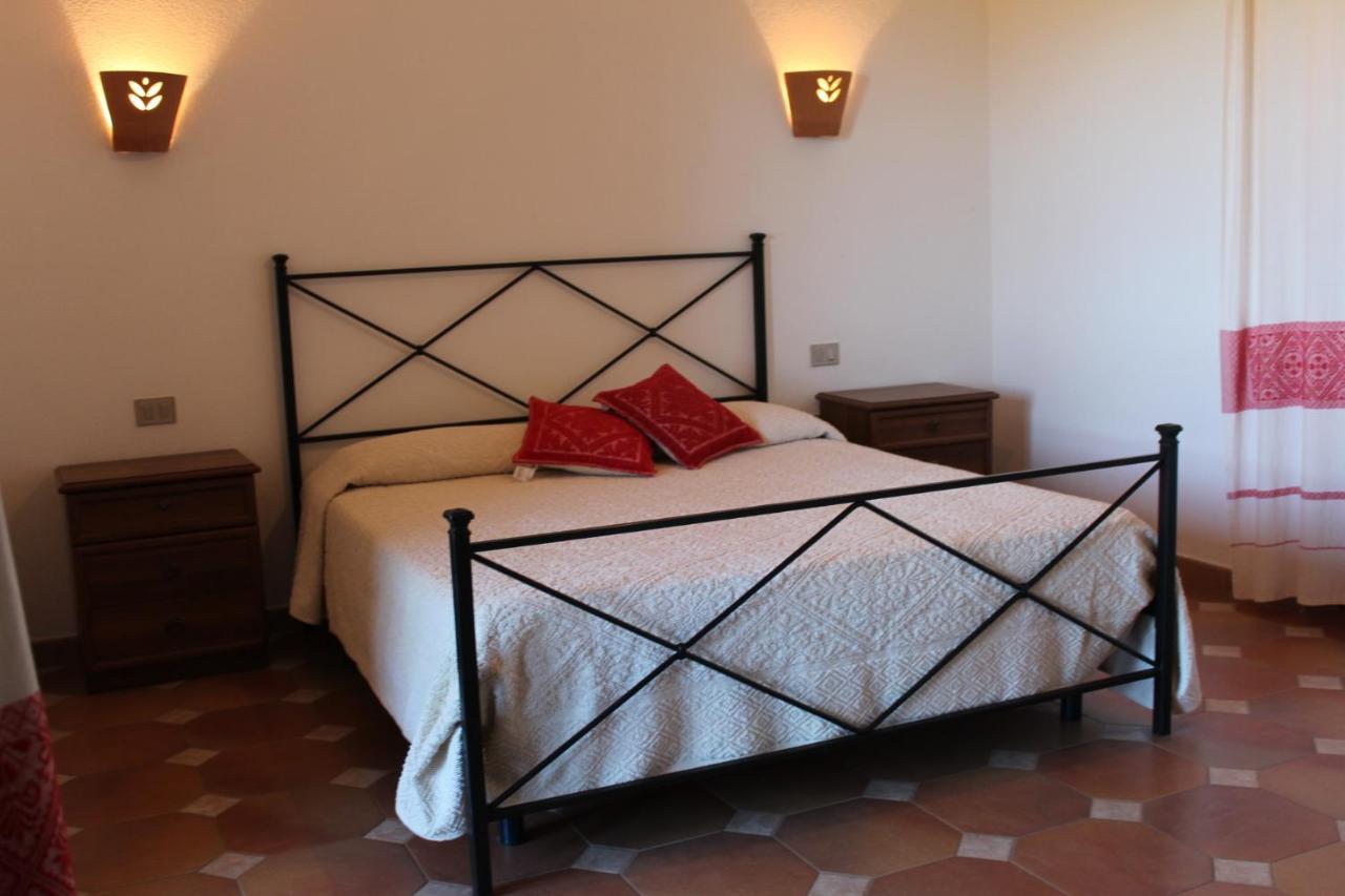 Residence Oasi E Oasi Blu Сан Теодоро Екстериор снимка