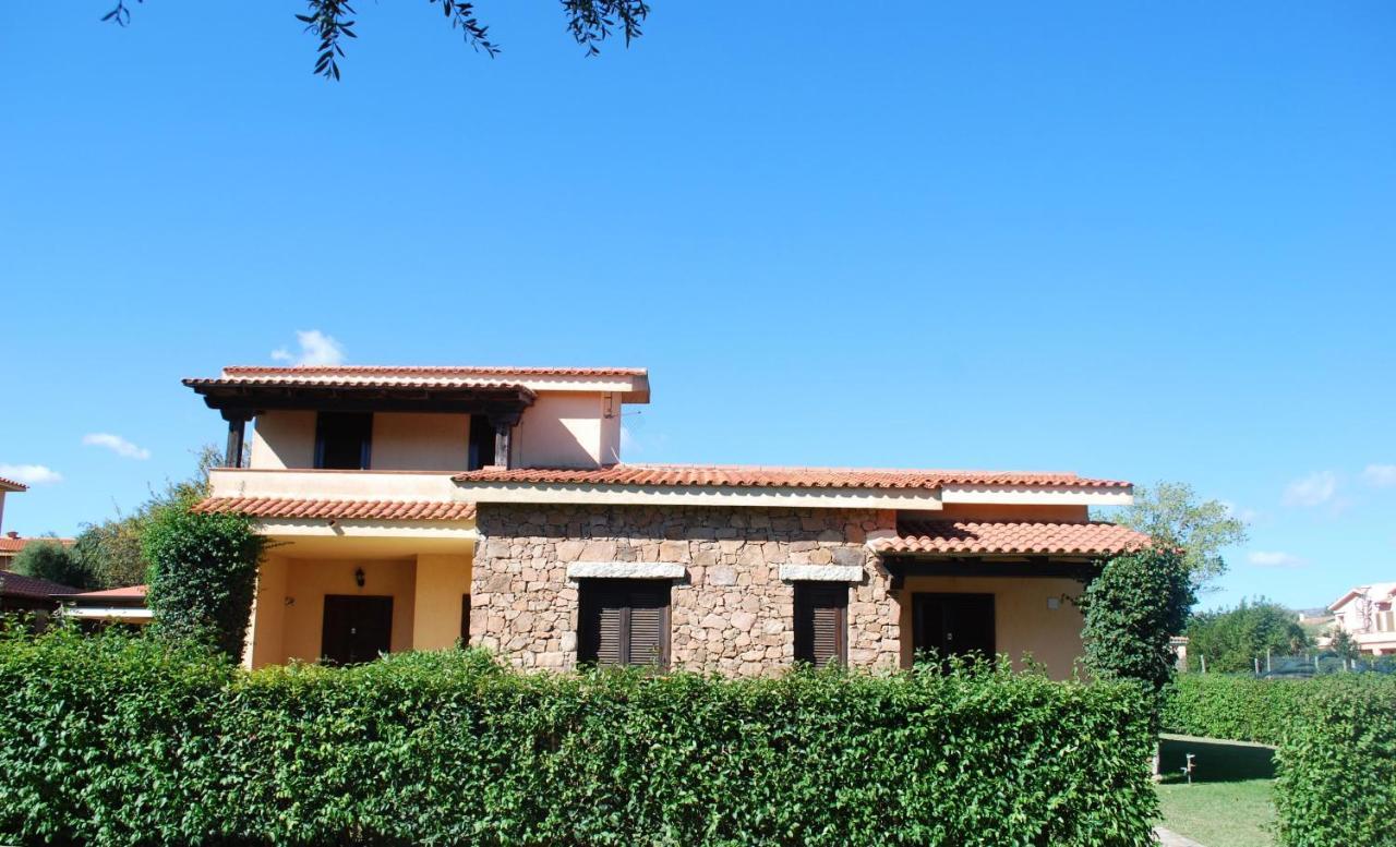 Residence Oasi E Oasi Blu Сан Теодоро Екстериор снимка