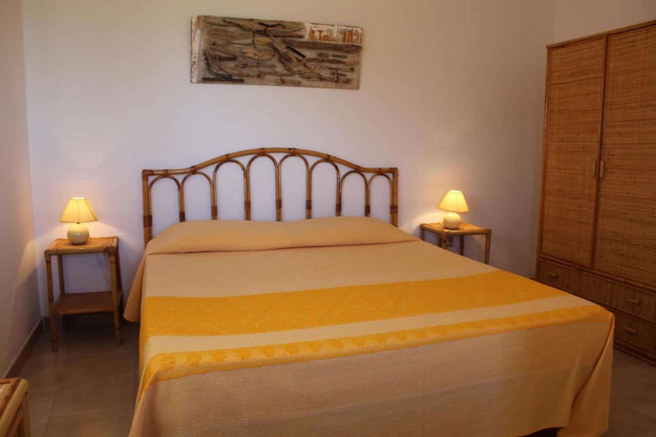 Residence Oasi E Oasi Blu Сан Теодоро Екстериор снимка